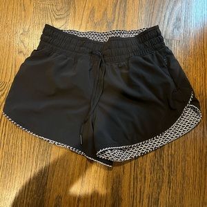 Lululemon reversible running short